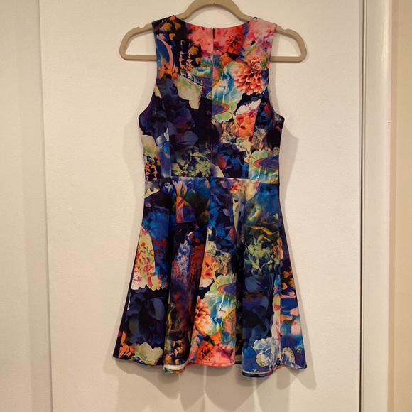 Bardot fit and flare dress. - Picture 5 of 9